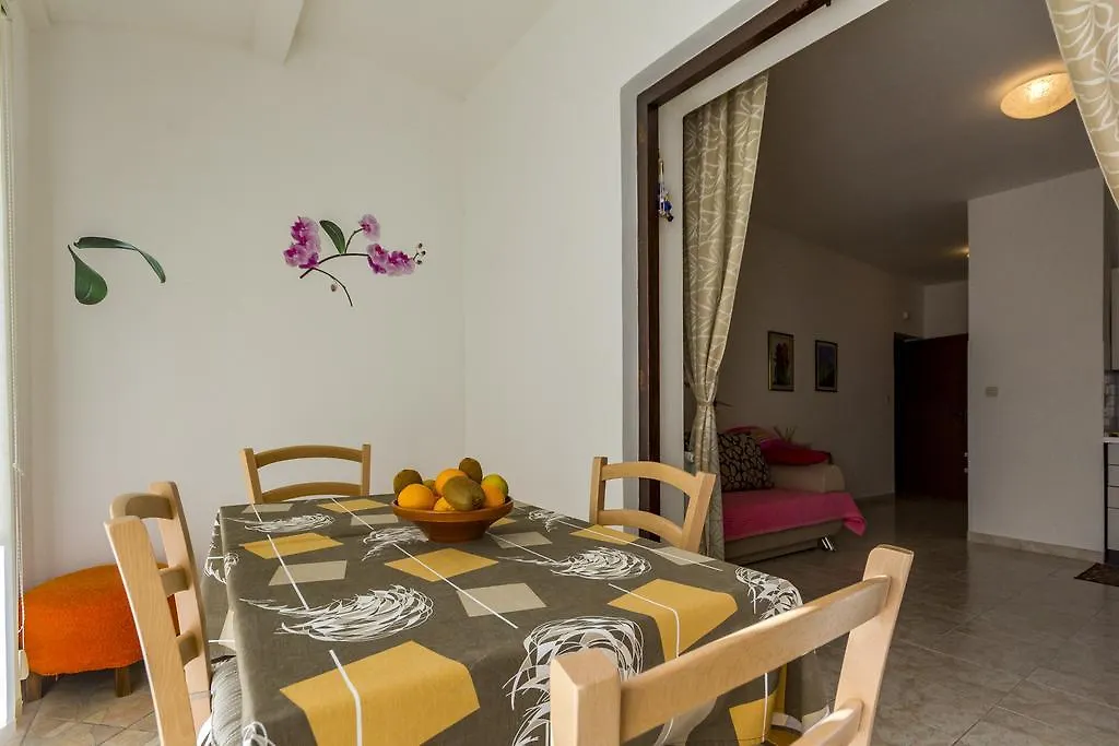 Apartment Lori Fazana
