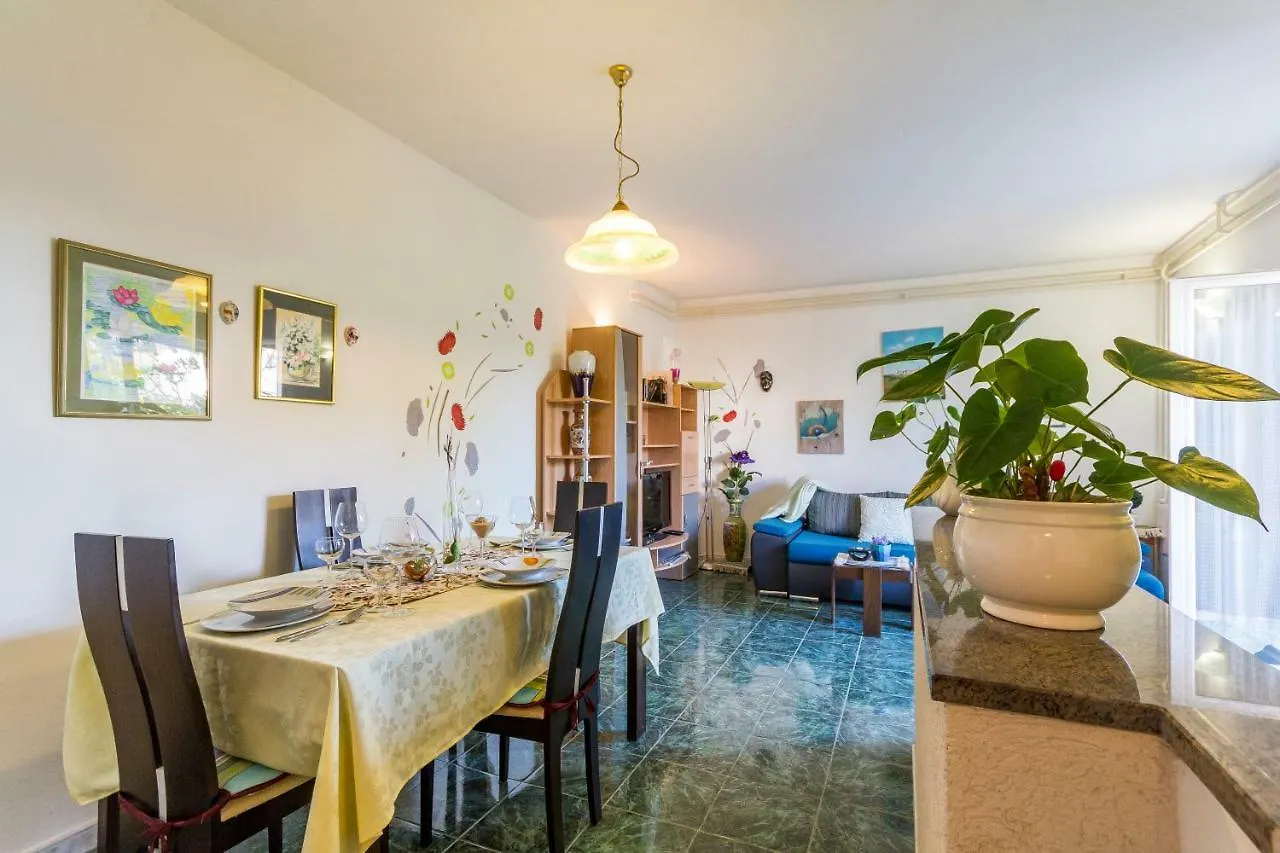 Apartment Lori Fazana Croatia