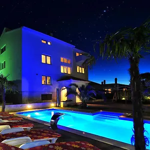 Bracic Apartman Sukosan